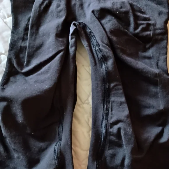 SKIMS by Kim Kardashian - Picture 5 of 8